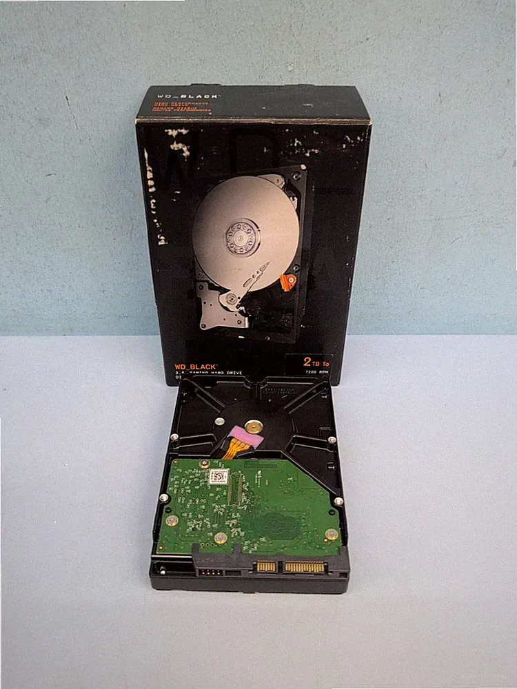 Western Digital WD 2TB 3.5 Gaming Hard Disk Drive Black WDBSLA0020HNC-NRSN
